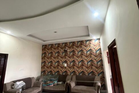 flat with 60%roof right in writen in Choudhary enclave