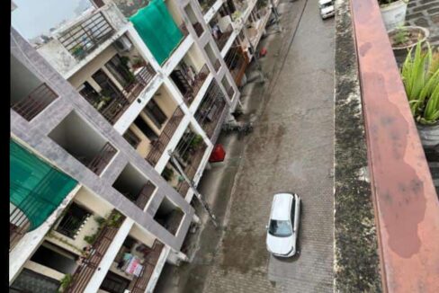 flat with 60%roof right in writen in Choudhary enclave