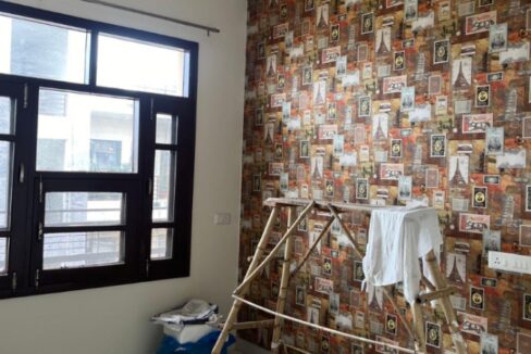 flat with 60%roof right in writen in Choudhary enclave