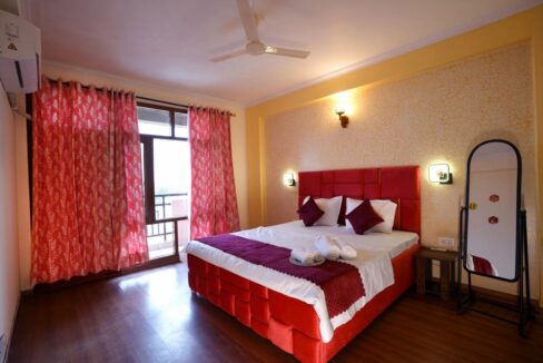 FOR SALE – Furnished 5 STAR RATED AIR BNB Penthouse on Main Ambala Highway, opposite Metro Mall, Zirakpur WITH INCOME 1.5-2LACS PER MONTH