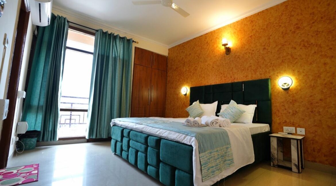 FOR SALE – Furnished 5 STAR RATED AIR BNB Penthouse on Main Ambala Highway, opposite Metro Mall, Zirakpur WITH INCOME 1.5-2LACS PER MONTH