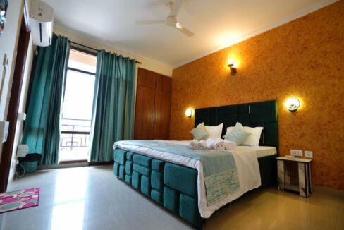 FOR SALE – Furnished 5 STAR RATED AIR BNB Penthouse on Main Ambala Highway, opposite Metro Mall, Zirakpur WITH INCOME 1.5-2LACS PER MONTH