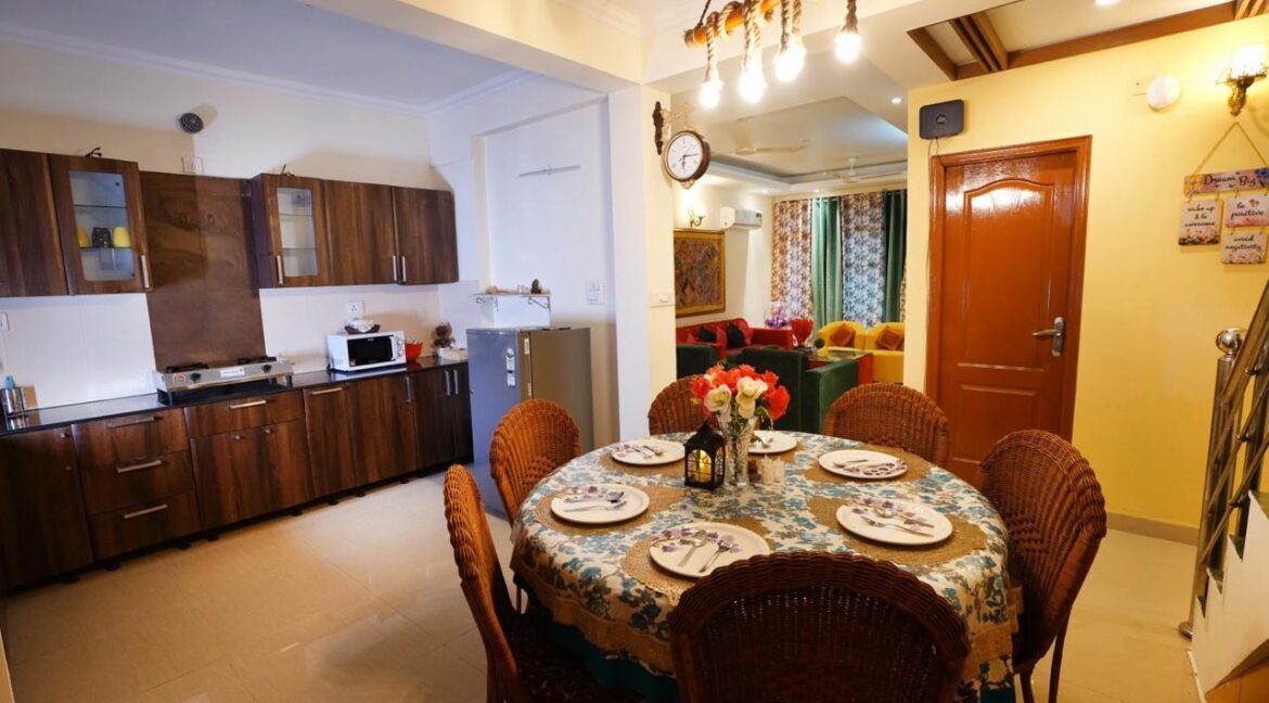 FOR SALE – Furnished 5 STAR RATED AIR BNB Penthouse on Main Ambala Highway, opposite Metro Mall, Zirakpur WITH INCOME 1.5-2LACS PER MONTH