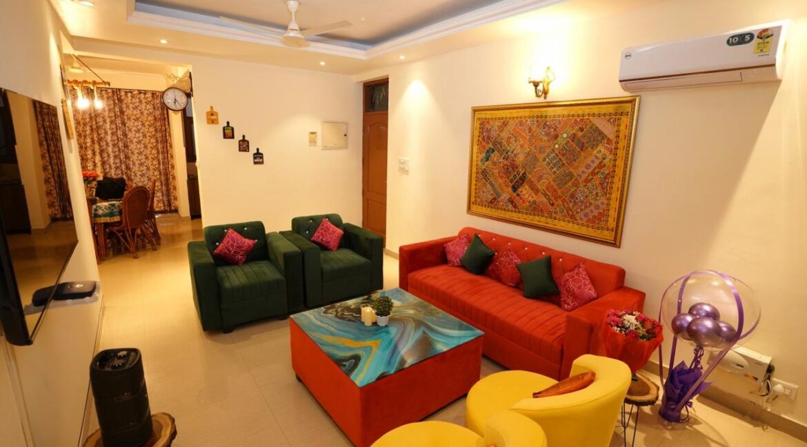 FOR SALE – Furnished 5 STAR RATED AIR BNB Penthouse on Main Ambala Highway, opposite Metro Mall, Zirakpur WITH INCOME 1.5-2LACS PER MONTH