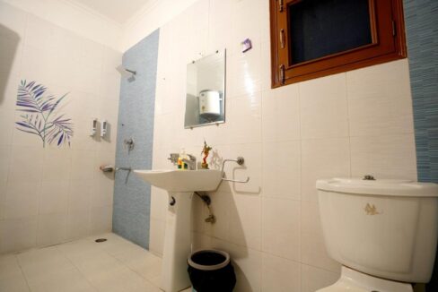 FOR SALE – Furnished 5 STAR RATED AIR BNB Penthouse on Main Ambala Highway, opposite Metro Mall, Zirakpur WITH INCOME 1.5-2LACS PER MONTH