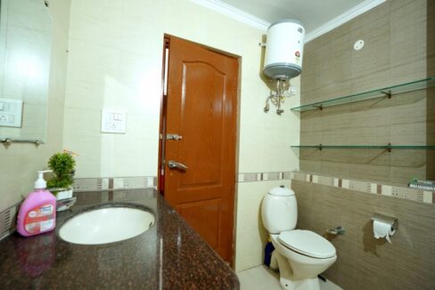 FOR SALE – Furnished 5 STAR RATED AIR BNB Penthouse on Main Ambala Highway, opposite Metro Mall, Zirakpur WITH INCOME 1.5-2LACS PER MONTH