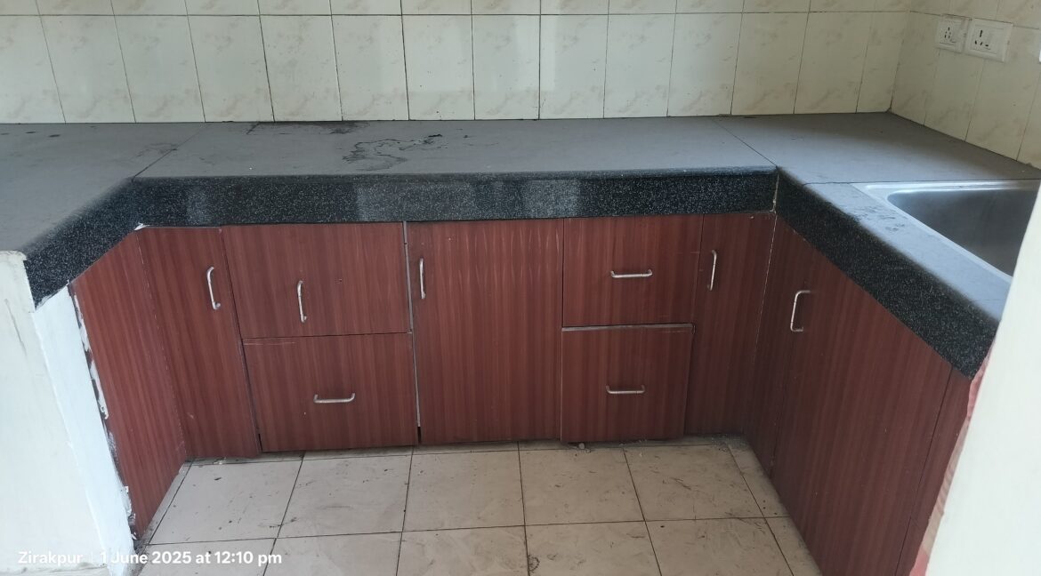 2BHK Flat in Rail Vihar with complete wooden work