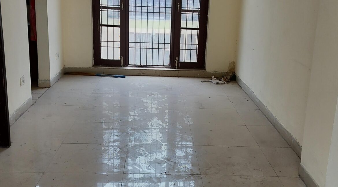 2BHK Flat in Rail Vihar with complete wooden work