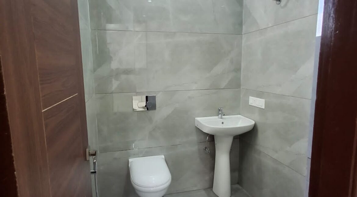 3BHK READY TO MOVE Flat