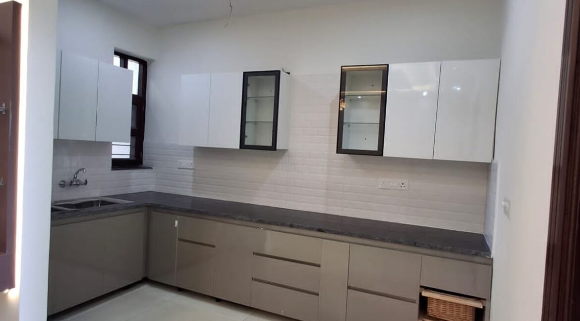 3BHK READY TO MOVE Flat