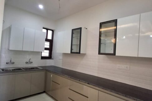 3BHK READY TO MOVE Flat