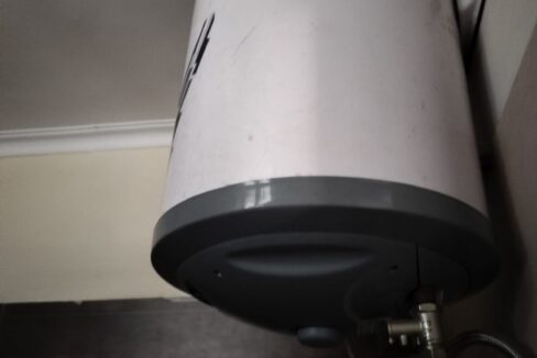 Fully Furnished Side Room with Kitchen Provision. In Mona Greens VIP Road