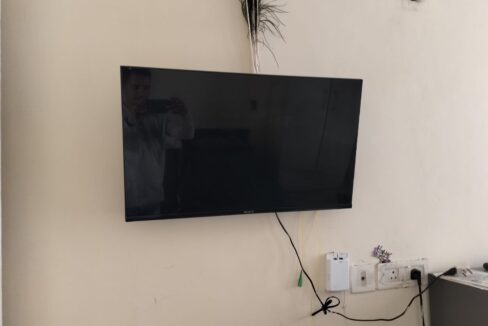 Fully Furnished Side Room with Kitchen Provision. In Mona Greens VIP Road