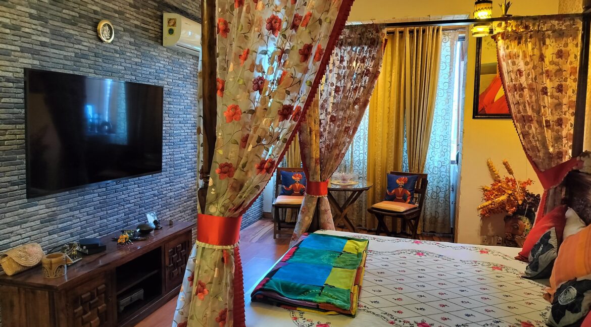 Renovated 3BHK, Alpine Residency AVAILABLE FOR SALE IN ZIRAKPUR