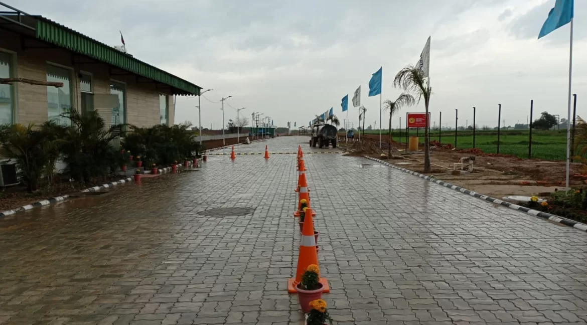 110 Sqr Yrd Residential Plot in Smart City Banur